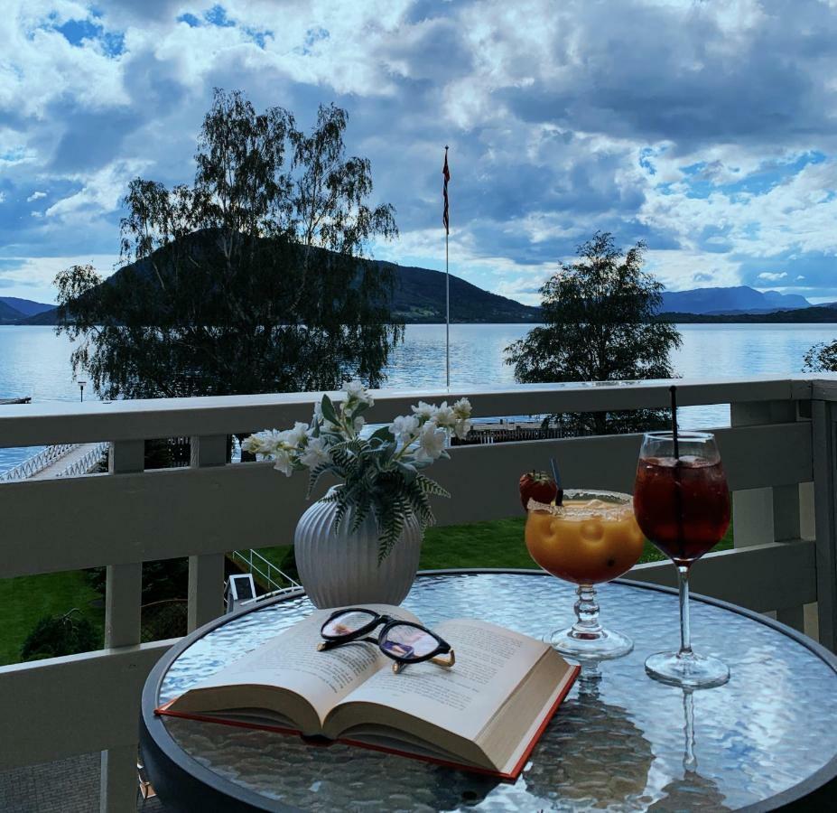Rosendal Fjordhotel Extérieur photo